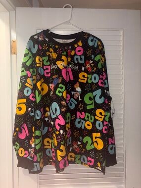 Trendy Brand New Walt Disney World 25th Anniversary Crewneck Shirt🔥